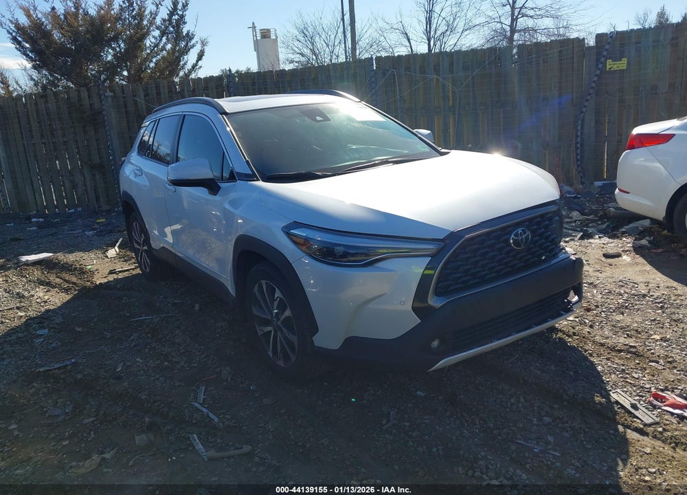 2022 TOYOTA COROLLA CROSS XLE VIN: 7MUDAABG5NV035853