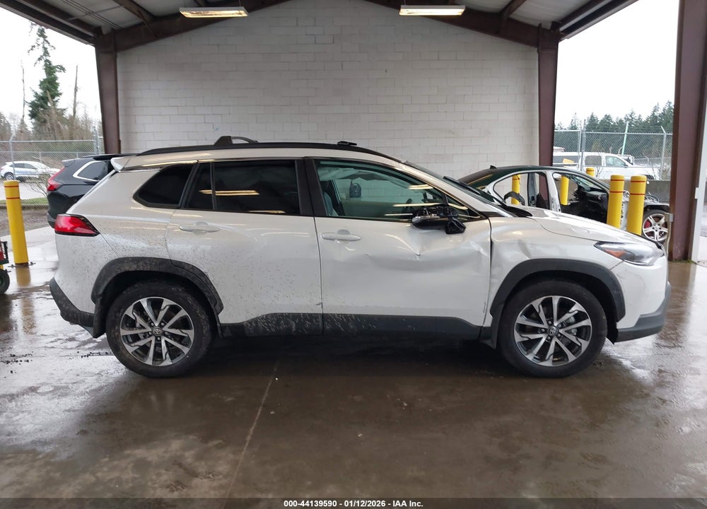 2024 TOYOTA COROLLA CROSS XLE VIN: 7MUDAABG2RV115083