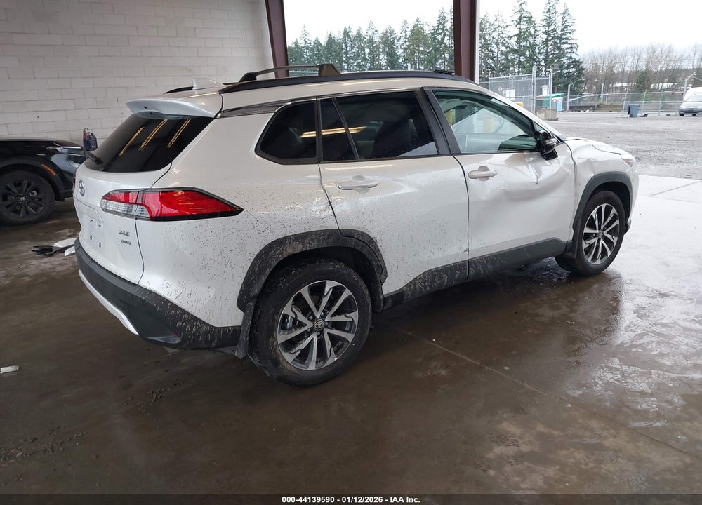 2024 TOYOTA COROLLA CROSS XLE VIN: 7MUDAABG2RV115083