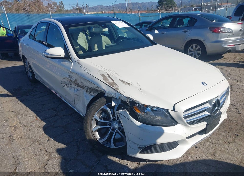 2015 MERCEDES-BENZ C 300 VIN: 55SWF4JB0FU064970