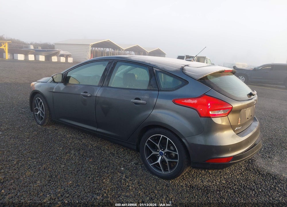 2017 FORD FOCUS SEL VIN: 1FADP3M28HL225065