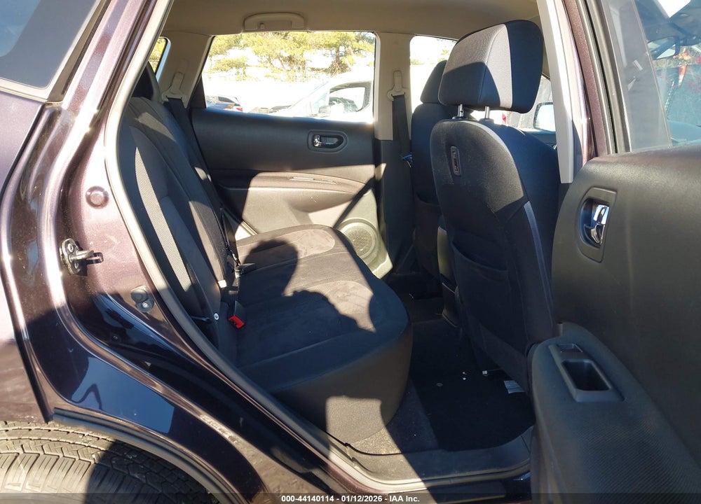 2014 NISSAN ROGUE SELECT S VIN: JN8AS5MV6EW710210