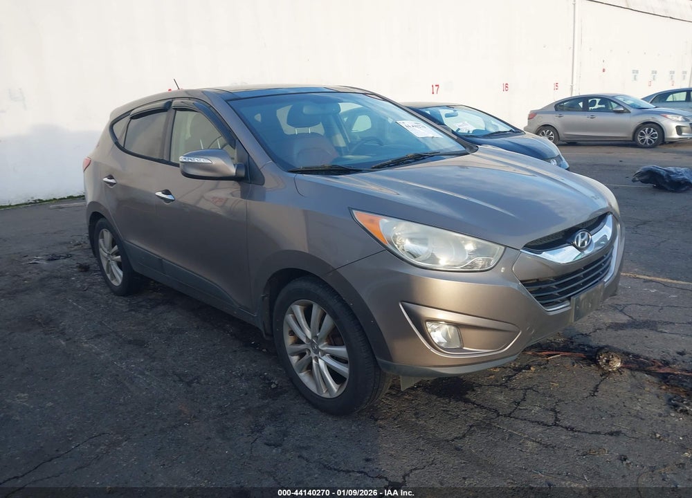 2012 HYUNDAI TUCSON LIMITED VIN: KM8JU3AC7CU522152