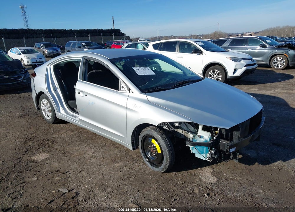 2018 HYUNDAI ELANTRA SE VIN: 5NPD74LF6JH371169