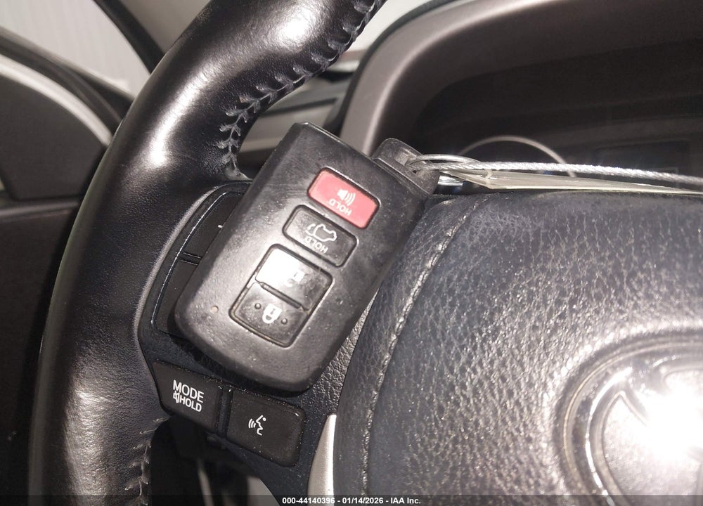 2018 TOYOTA RAV4 XLE VIN: JTMRFREV4JJ745795