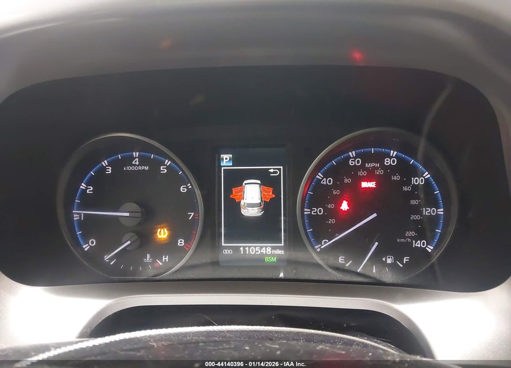 2018 TOYOTA RAV4 XLE VIN: JTMRFREV4JJ745795