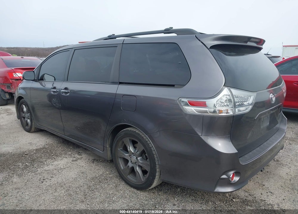 2017 TOYOTA SIENNA SE PREMIUM 8 PASSENGER VIN: 5TDXZ3DC0HS836281
