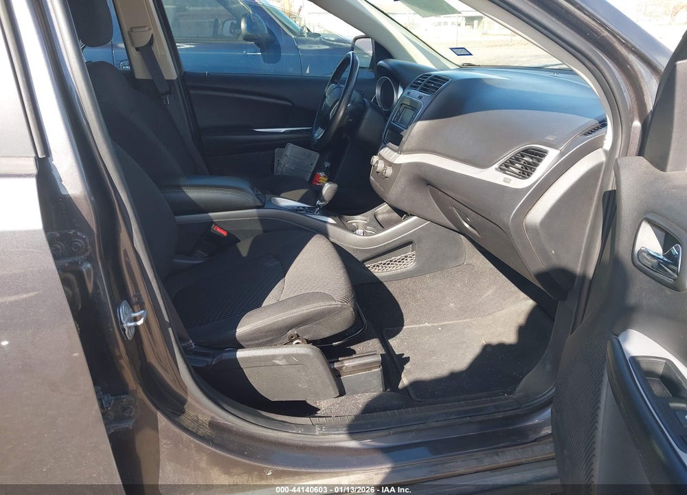 2018 DODGE JOURNEY SE VIN: 3C4PDCAB1JT490568