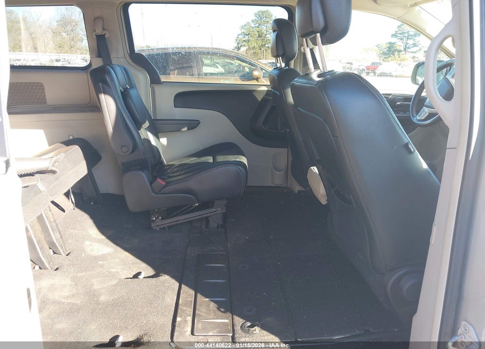 2013 CHRYSLER TOWN & COUNTRY TOURING VIN: 2C4RC1BG0DR621524