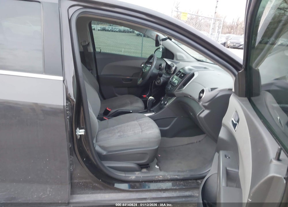 2015 CHEVROLET SONIC LT AUTO VIN: 1G1JC5SB9F4201770