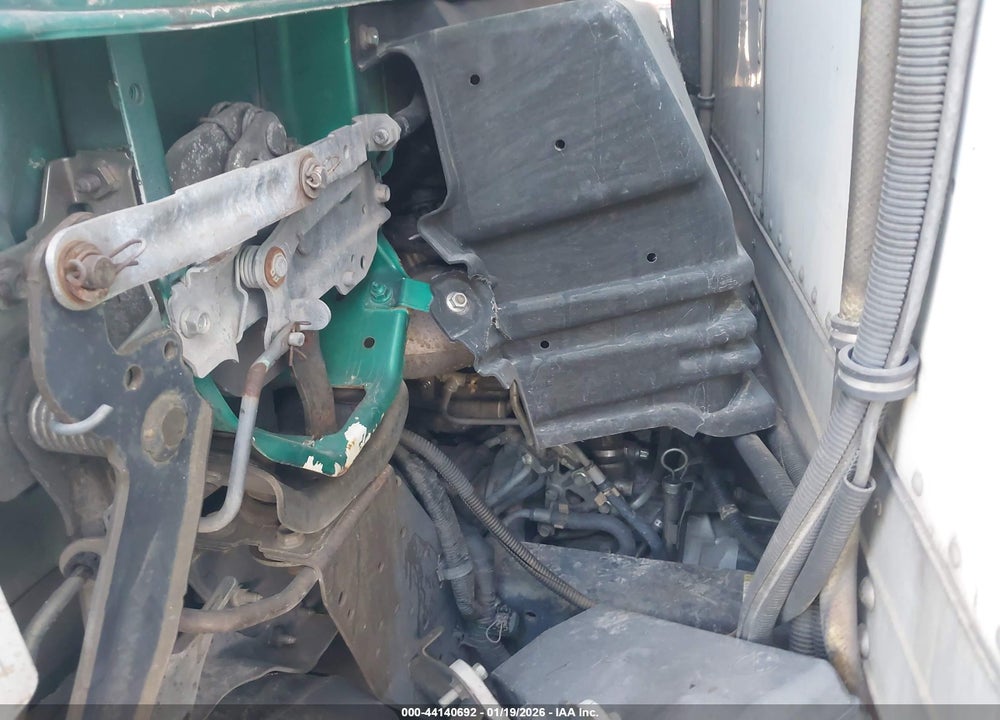 2015 ISUZU NPR DSL REG AT VIN: JALC4W164F7K01261