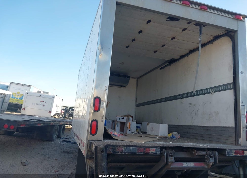 2015 ISUZU NPR DSL REG AT VIN: JALC4W164F7K01261
