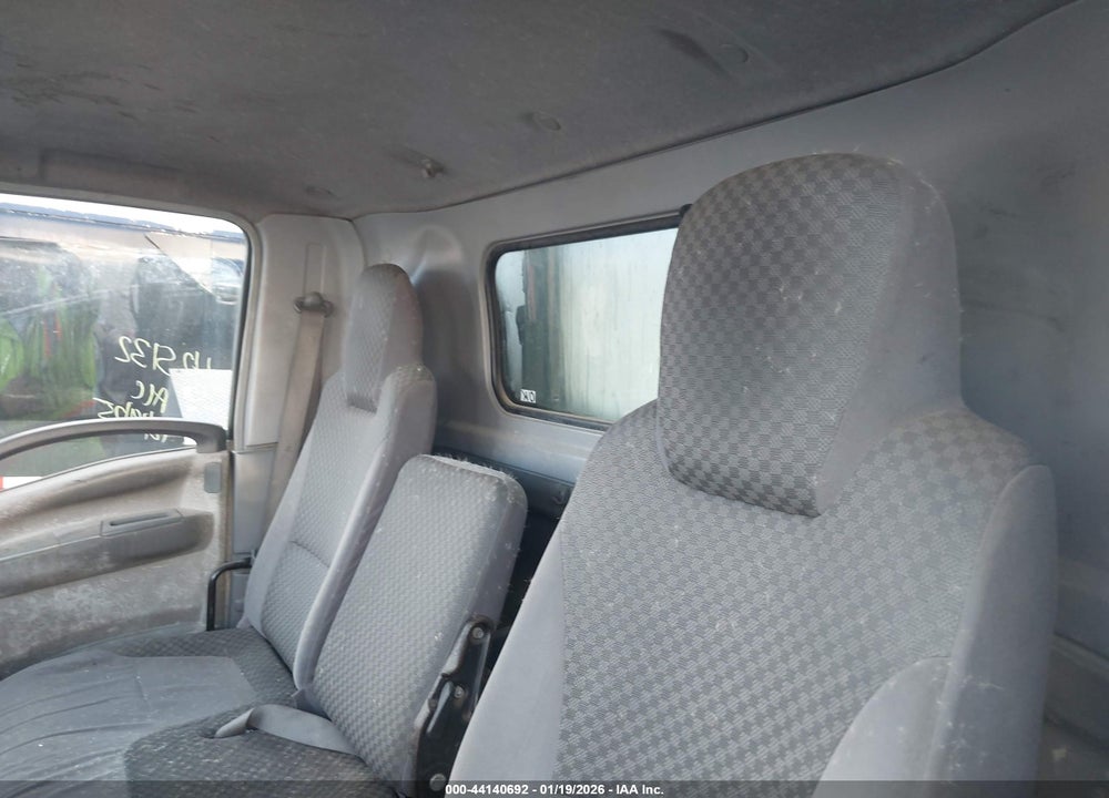 2015 ISUZU NPR DSL REG AT VIN: JALC4W164F7K01261