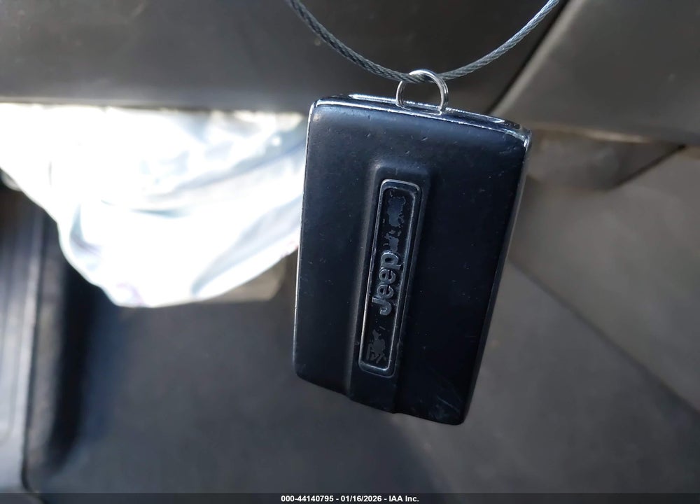 2021 JEEP GRAND CHEROKEE L LIMITED 4X4 VIN: 1C4RJKBG3M8211873
