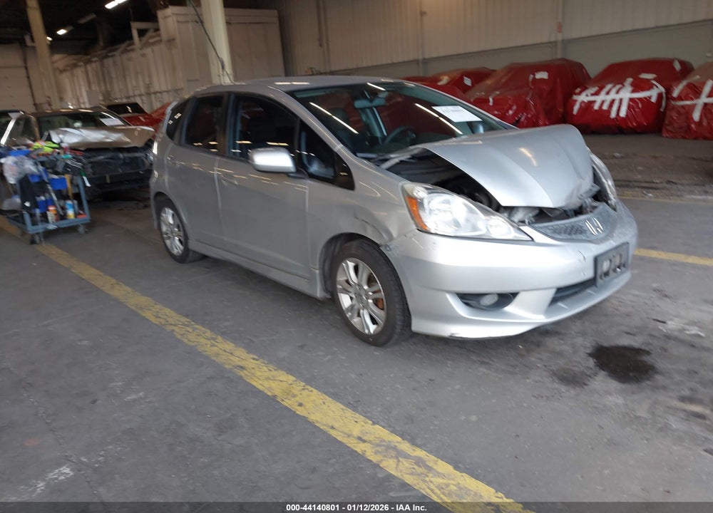 2011 HONDA FIT SPORT VIN: JHMGE8H57BC015786