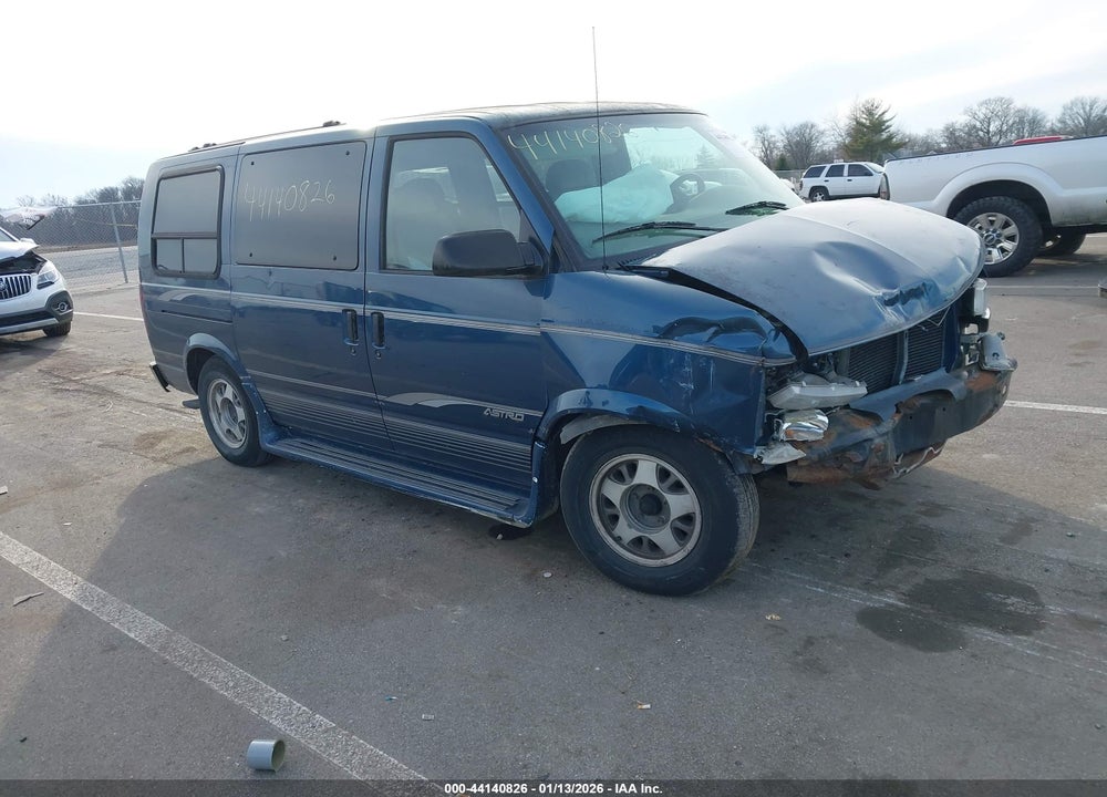 2000 CHEVROLET ASTRO UPFITTER PKG. VIN: 1GBDM19W4YB112579