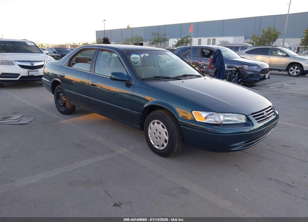 1997 TOYOTA CAMRY LE VIN: JT2BG22K4V0013848