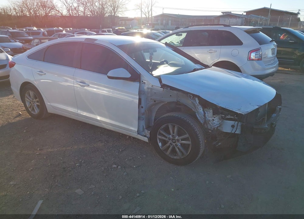 2015 HYUNDAI SONATA SE VIN: 5NPE24AF7FH037648