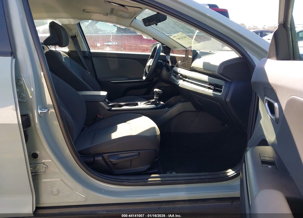 2025 KIA K4 LXS VIN: 3KPFT4DE1SE169923