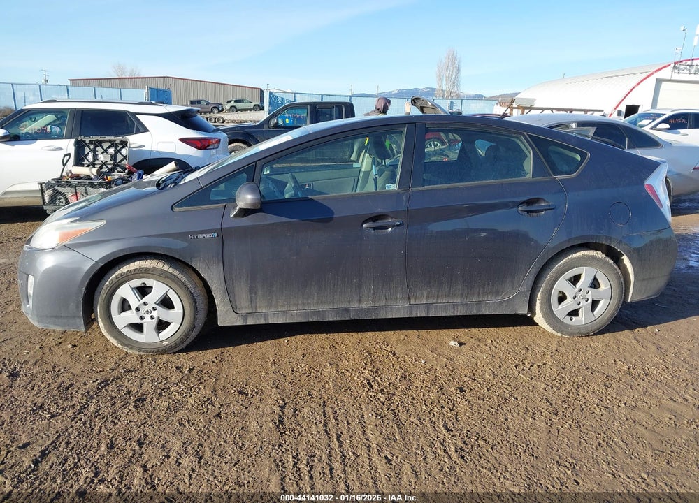 2010 TOYOTA PRIUS III VIN: JTDKN3DU2A1267211