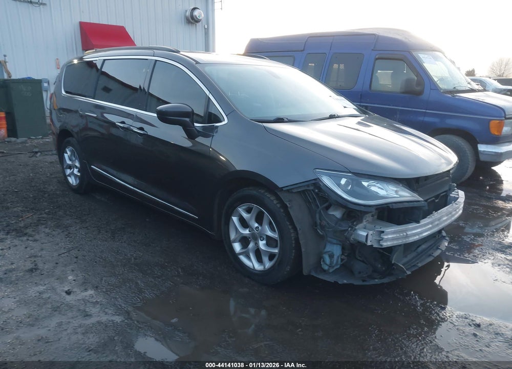 2017 CHRYSLER PACIFICA TOURING-L VIN: 2C4RC1BG6HR551095