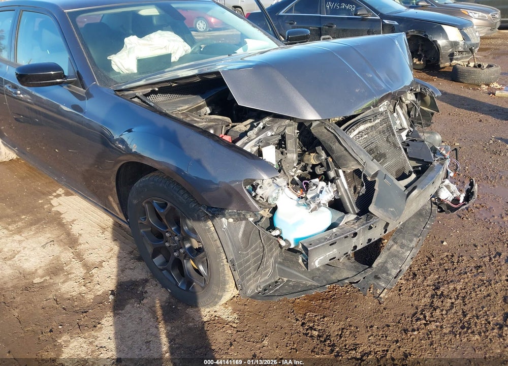 2019 CHRYSLER 300 TOURING AWD VIN: 2C3CCARG2KH565315
