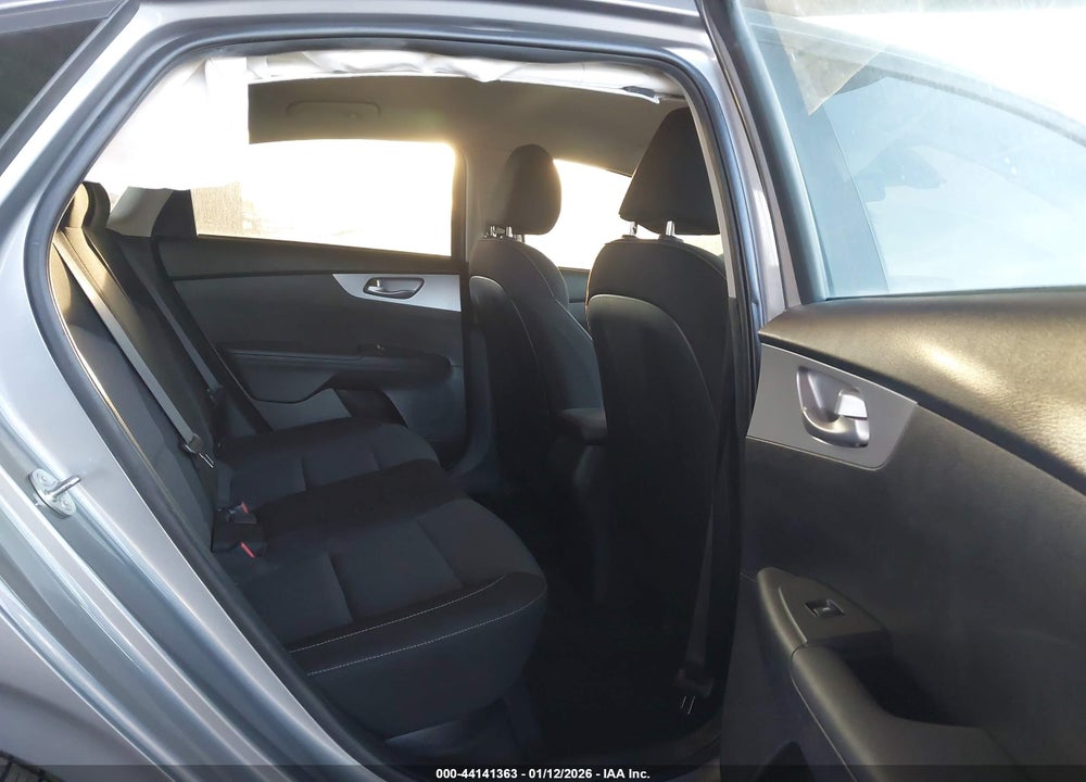 2024 KIA FORTE LXS VIN: 3KPF24AD3RE707160
