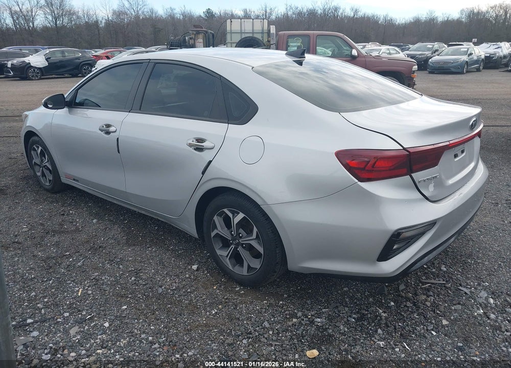 2019 KIA FORTE LXS VIN: 3KPF24AD2KE086208