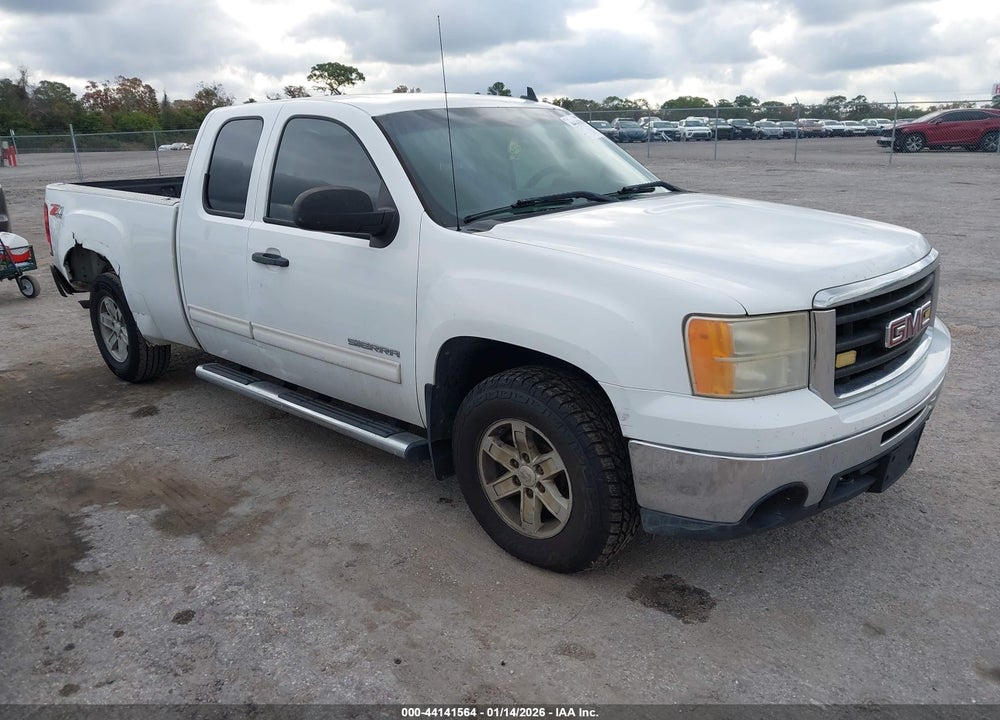 2010 GMC SIERRA 1500 SLE VIN: 1GTSKVE39AZ211102