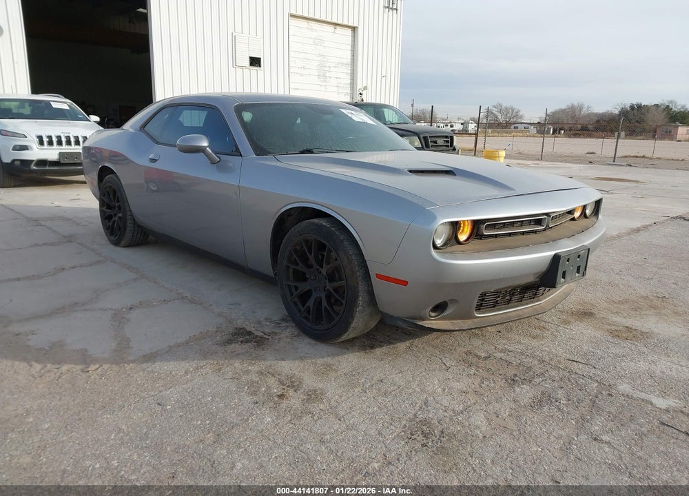 2018 DODGE CHALLENGER SXT VIN: 2C3CDZAG1JH123731