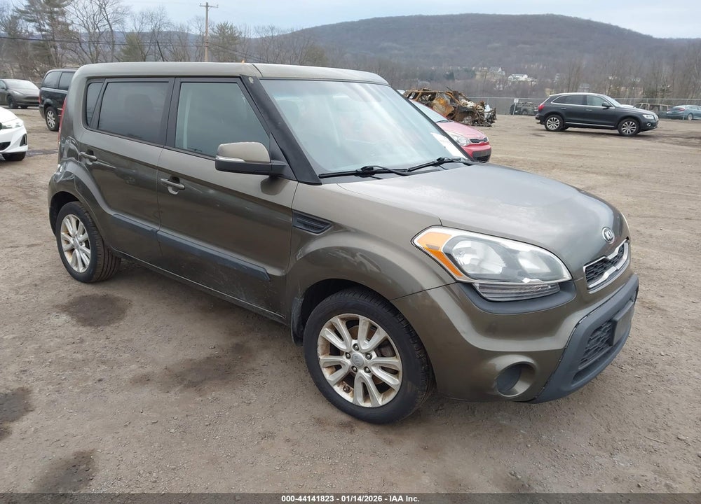 2013 KIA SOUL + VIN: KNDJT2A64D7524498