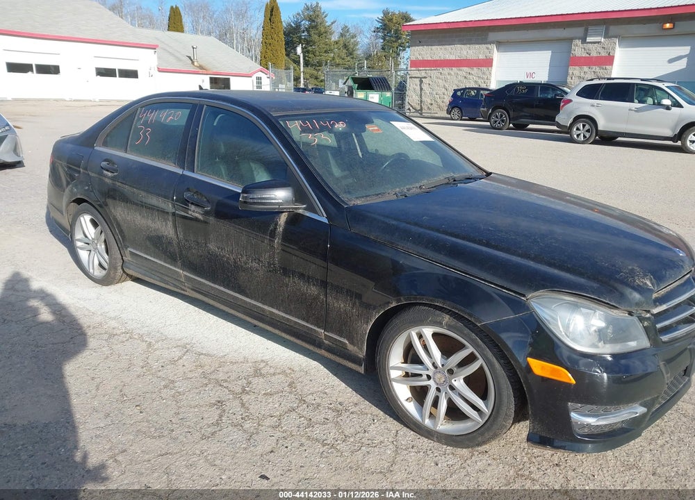 2014 MERCEDES-BENZ C 300 SPORT 4MATIC VIN: WDDGF8AB2EG206680
