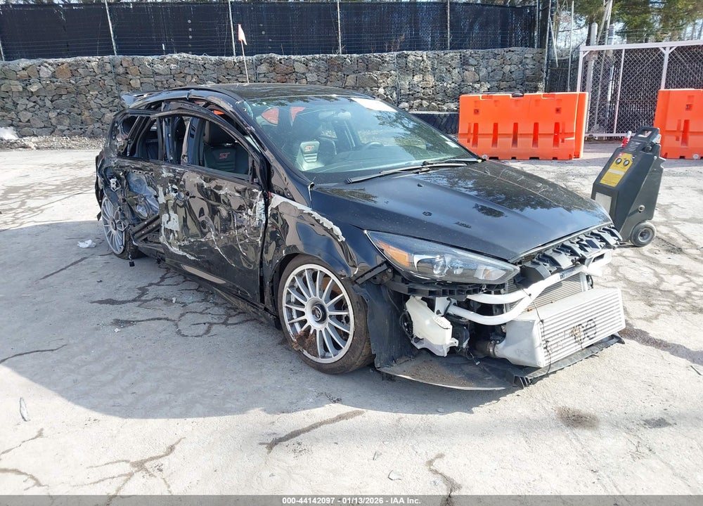 2015 FORD FOCUS ST VIN: 1FADP3L93FL216110