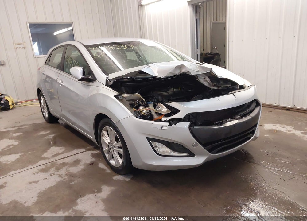 2013 HYUNDAI ELANTRA GT VIN: KMHD35LE8DU032220