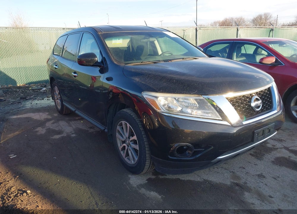2015 NISSAN PATHFINDER S VIN: 5N1AR2MM5FC626570