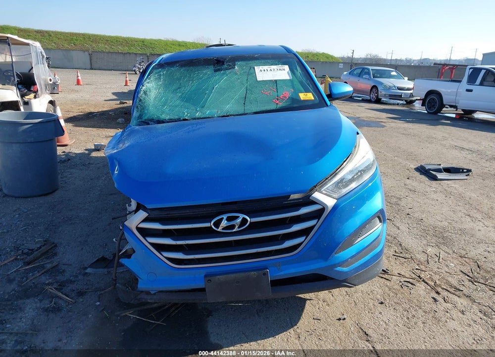 2017 HYUNDAI TUCSON SE VIN: KM8J23A46HU313264