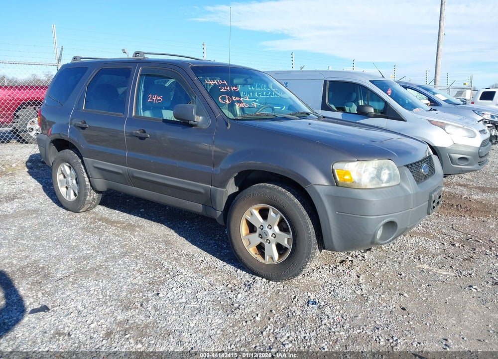 2005 FORD ESCAPE XLT VIN: 1FMYU93125KC72881