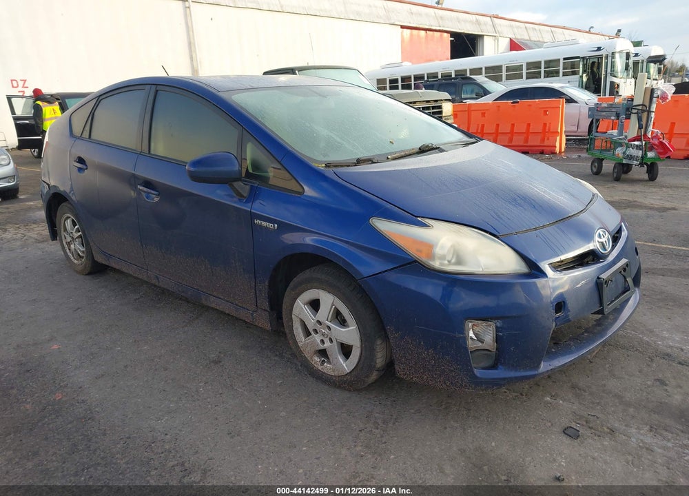 2011 TOYOTA PRIUS TWO VIN: JTDKN3DU4B0262275