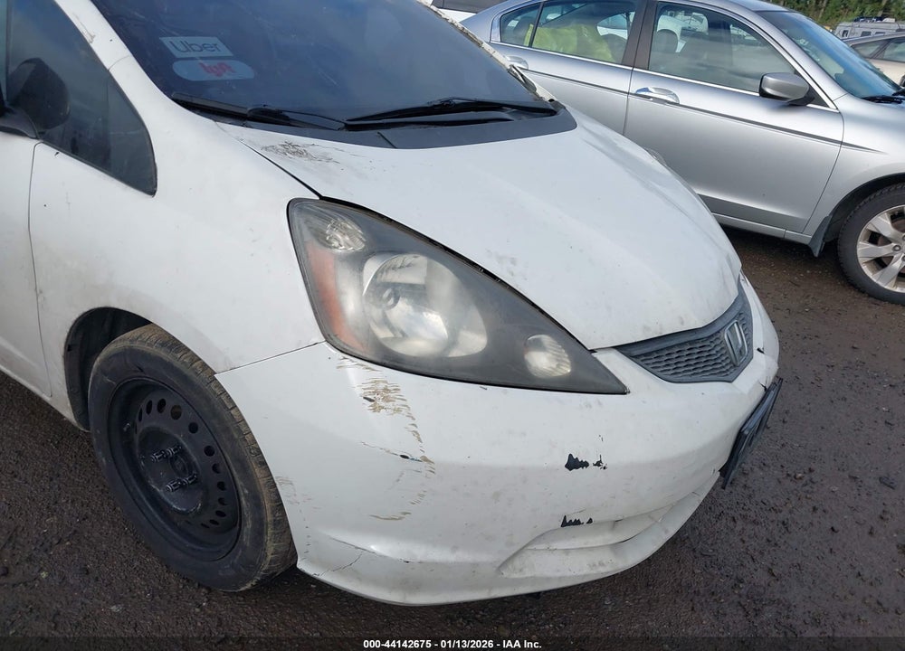 2013 HONDA FIT VIN: JHMGE8H3XDC073781