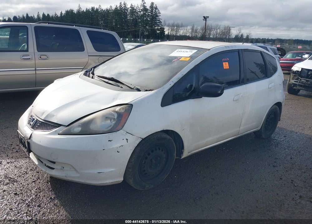 2013 HONDA FIT VIN: JHMGE8H3XDC073781