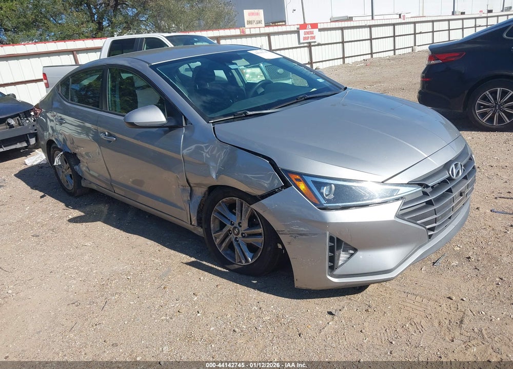 2020 HYUNDAI ELANTRA SEL VIN: 5NPD84LF5LH572030