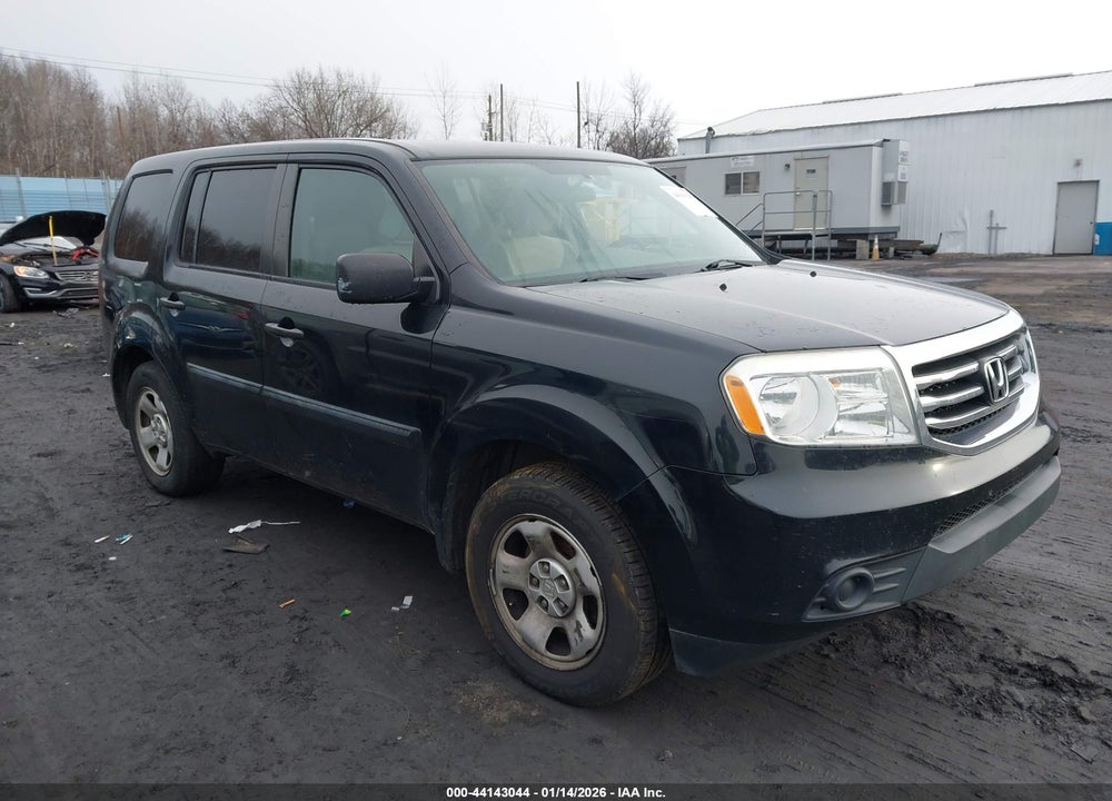 2015 HONDA PILOT LX VIN: 5FNYF4H22FB062296