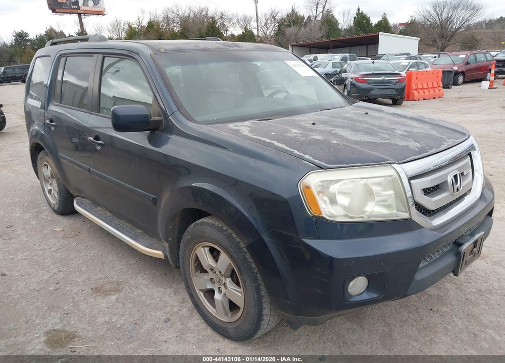 2011 HONDA PILOT EX-L VIN: 5FNYF4H77BB067872