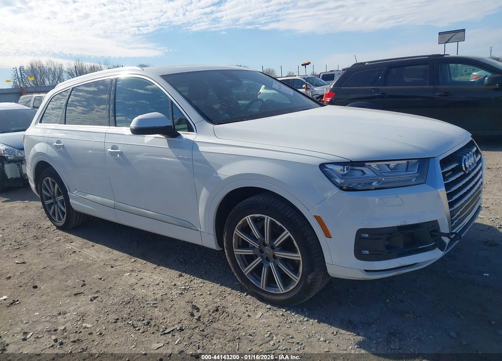2017 AUDI Q7 3.0T PREMIUM VIN: WA1LAAF70HD048391
