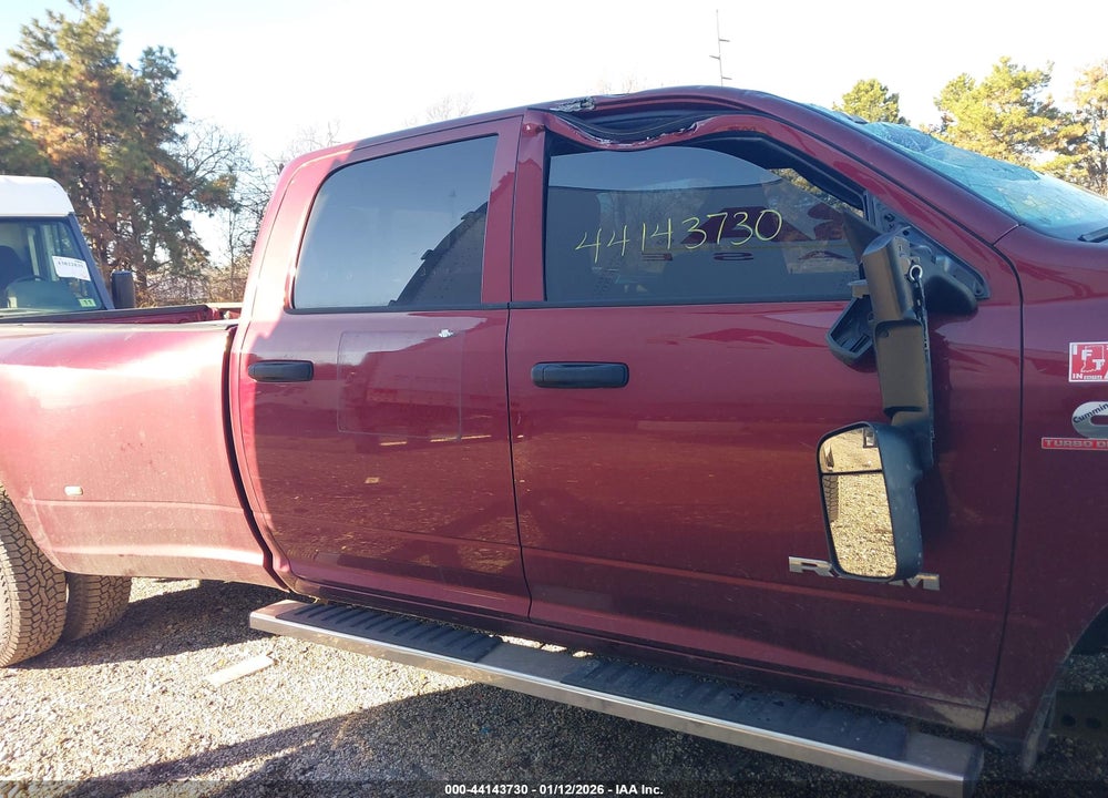 2022 RAM 3500 TRADESMAN  4X4 8' BOX VIN: 3C63RRGL1NG113957