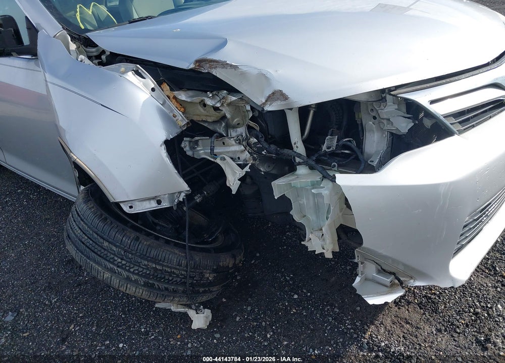 2014 TOYOTA CAMRY XLE VIN: 4T4BF1FK0ER388290