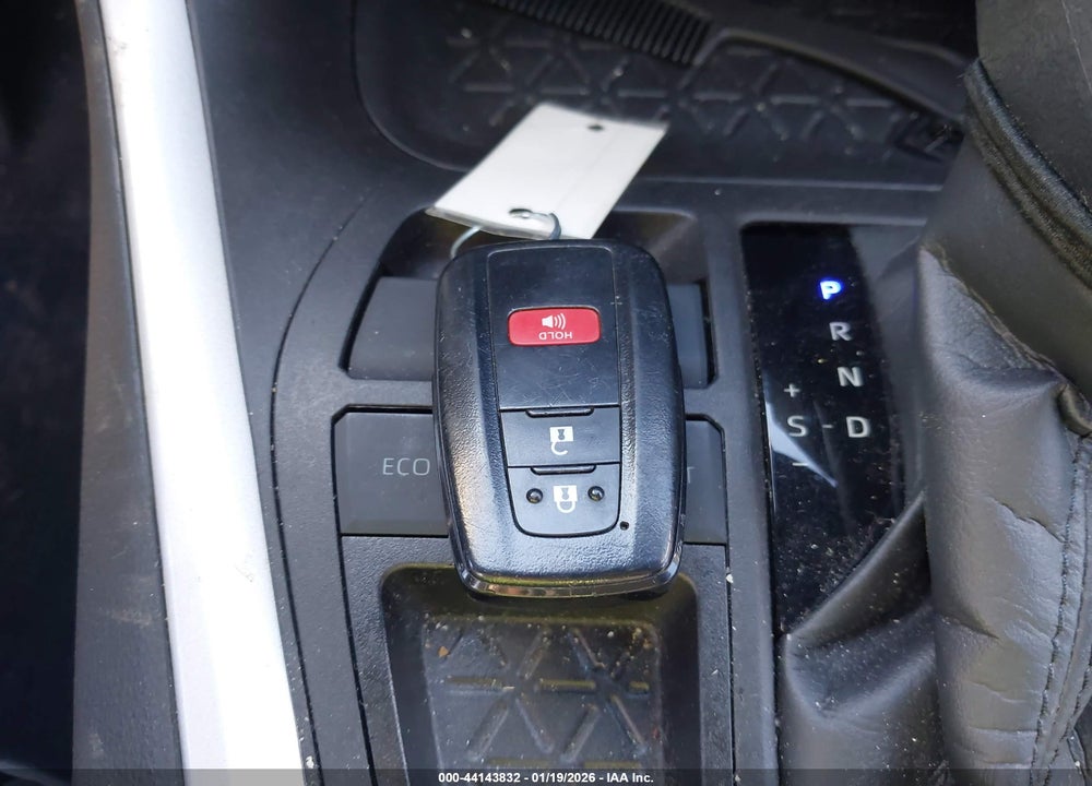 2022 TOYOTA RAV4 XLE VIN: 2T3W1RFV7NC210159