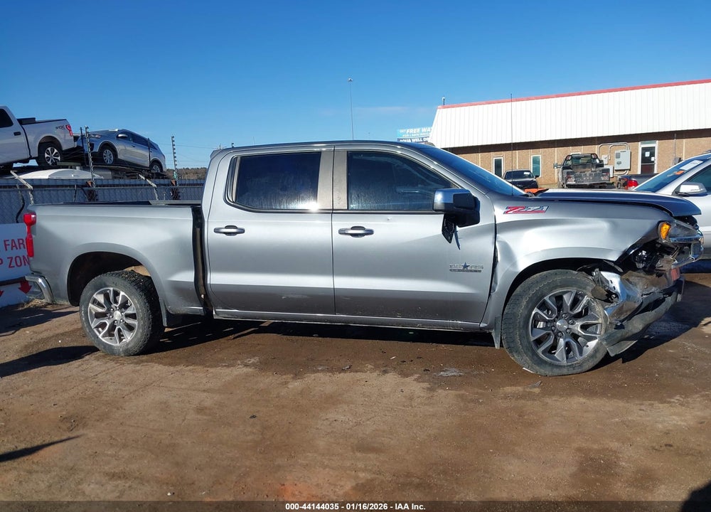 2021 CHEVROLET SILVERADO 1500 4WD  SHORT BED LT VIN: 3GCUYDED2MG190477