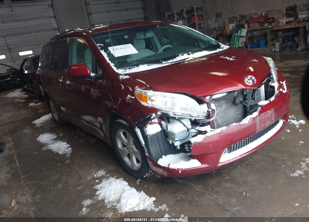 2011 TOYOTA SIENNA LE V6 VIN: 5TDKK3DC4BS028733