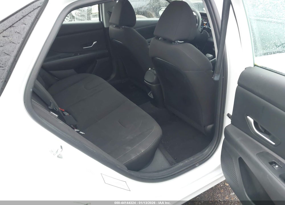2024 HYUNDAI ELANTRA SEL VIN: KMHLM4DG9RU662967
